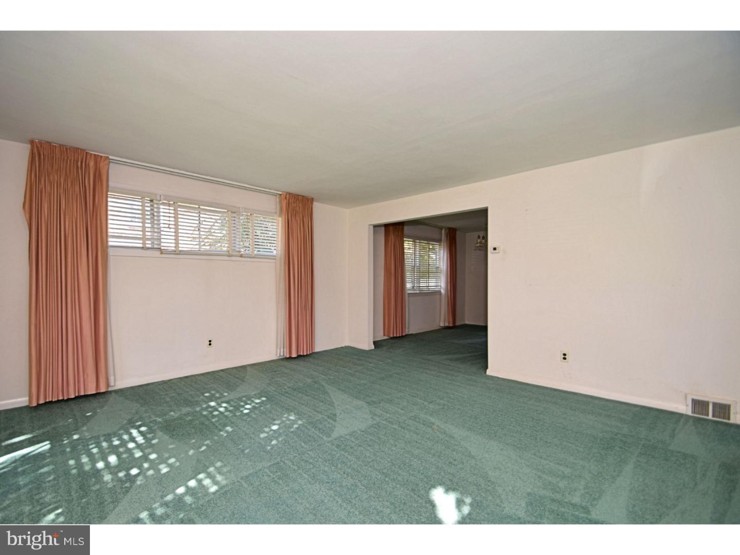 321 Lewis Road Springfield, PA 19064 - Photo 3 of 24
