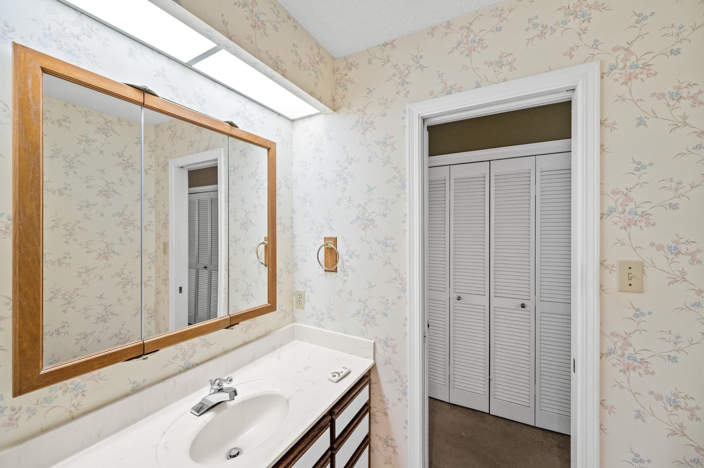 303 West Palm Avenue Foley, AL 36535 - Photo 21 of 32 Bathroom