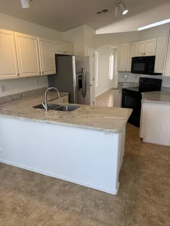 $2,499 | 4421 East Desert Wind Dr., Phoenix, AZ 85044