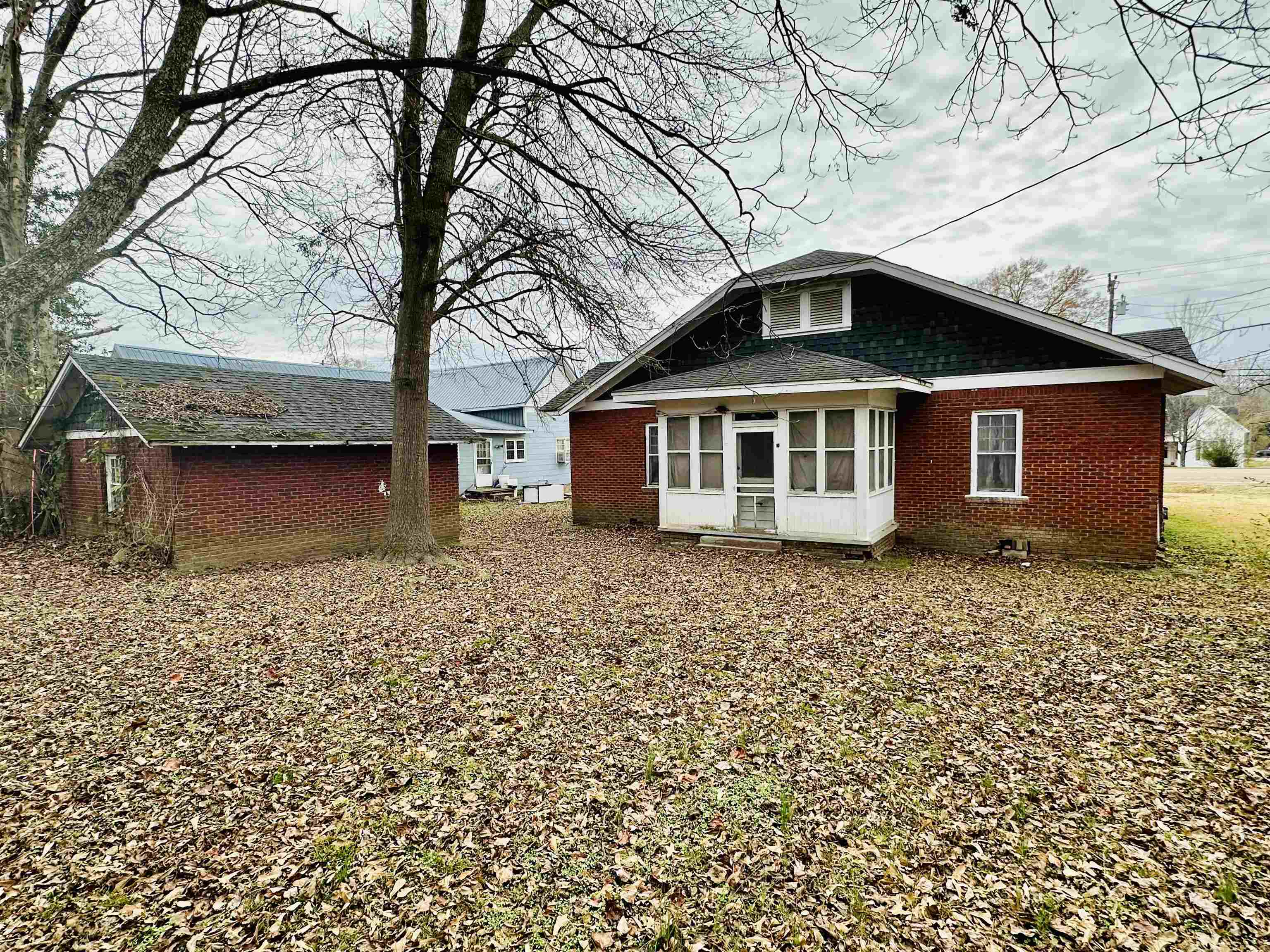 219 West Court Avenue Selmer, TN 38375 - Photo 5 of 6