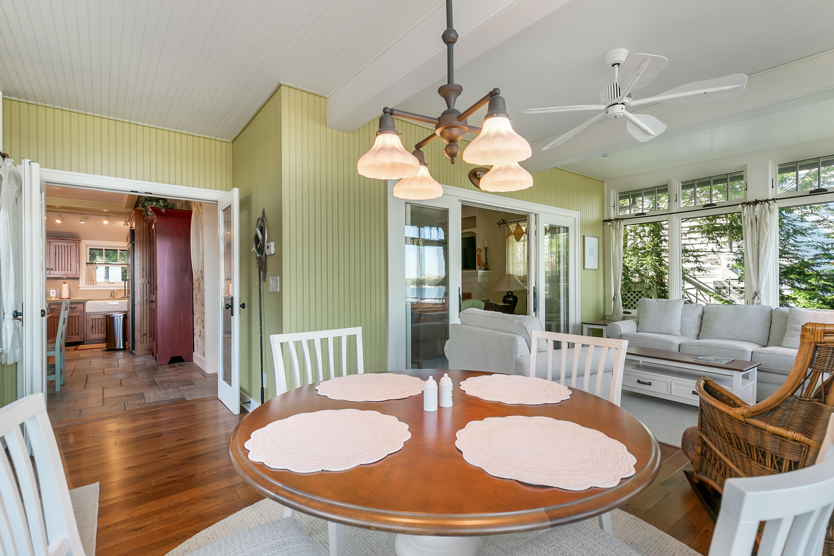 20944 Watson Road White Pigeon, MI 49099 - Photo 25 of 47 19 dining sunroom Watson