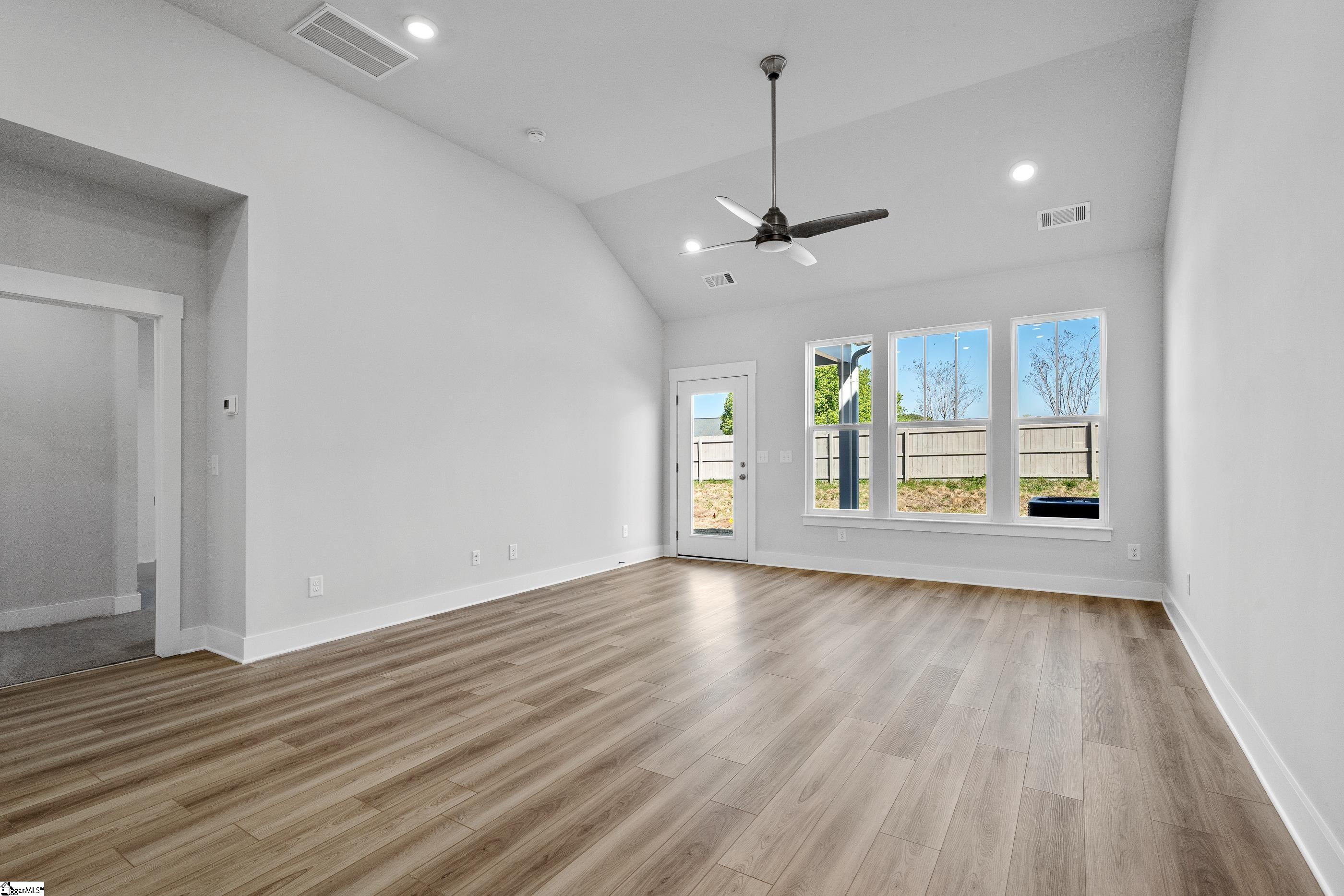 1341 Summer Gold Way Boiling Springs, SC 29316 - Photo 17 of 31 Gallery Image 17