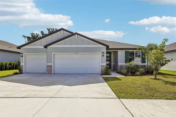 $427,370 | 2332 Citrus Bloom Drive, Bartow, FL 33830