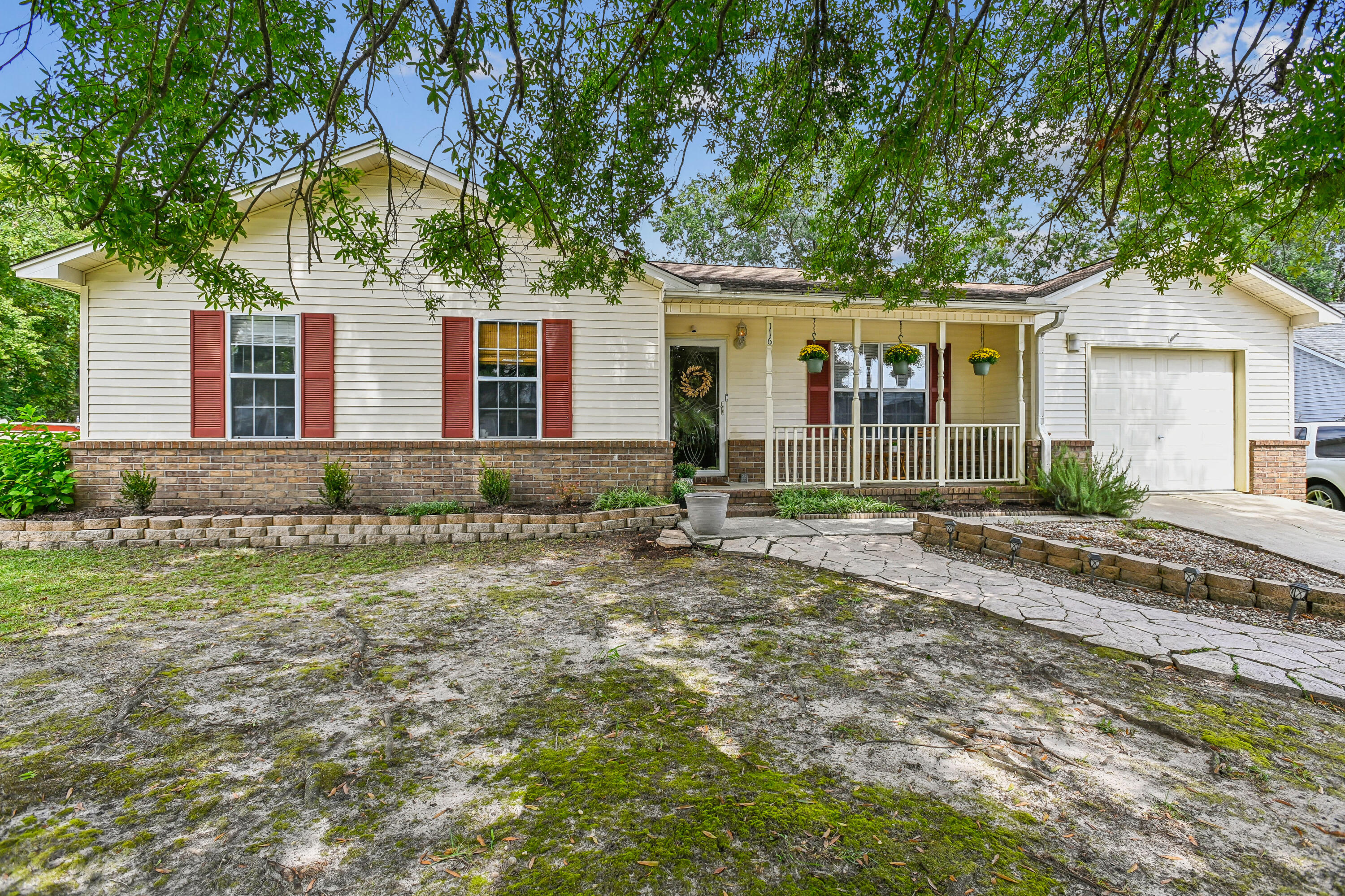 exterior-front_elevation-dsc0811