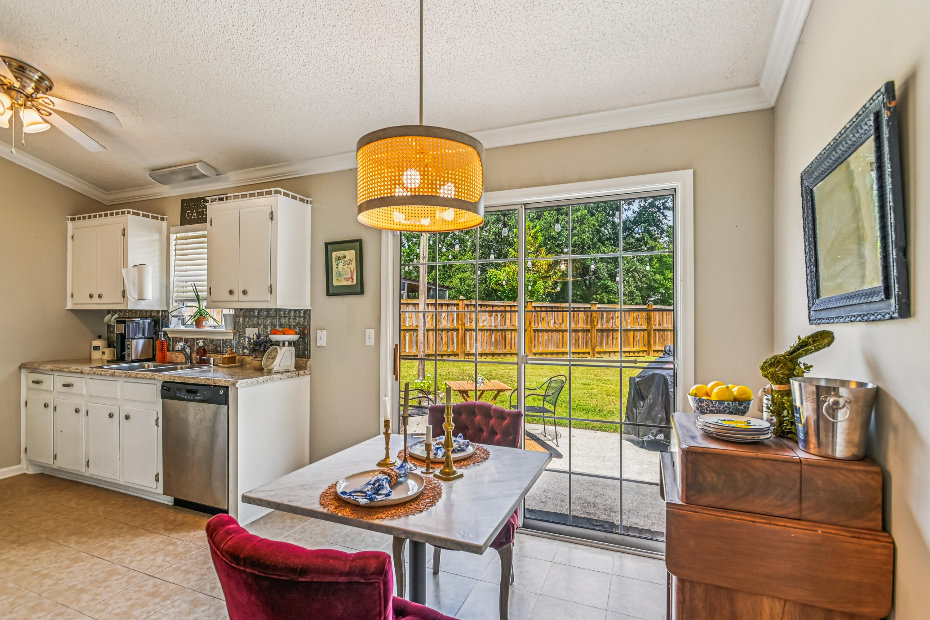 116 Two Hitch Road Goose Creek, SC 29445 - Photo 12 of 42 interiors-dining_area-dsc0728