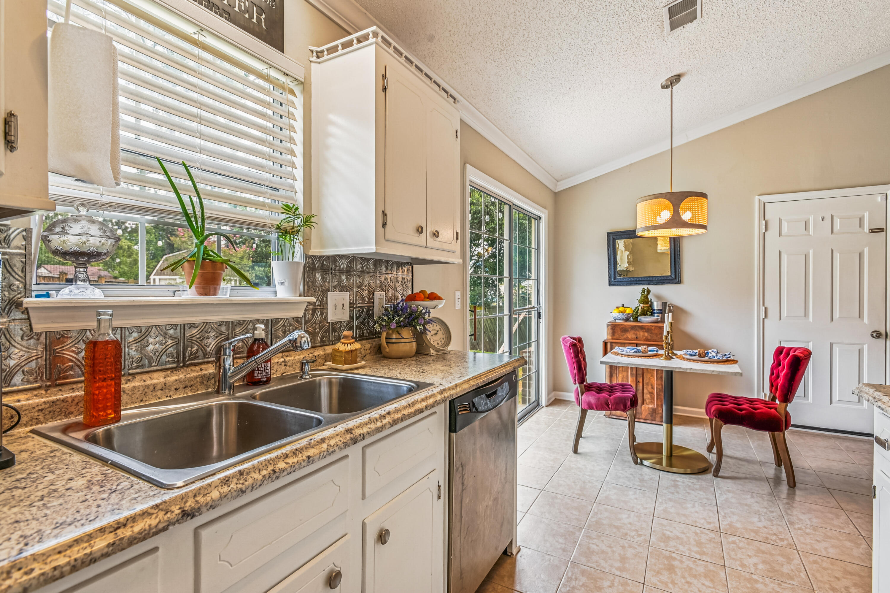 116 Two Hitch Road Goose Creek, SC 29445 - Photo 20 of 42 interiors-kitchen-dsc0768