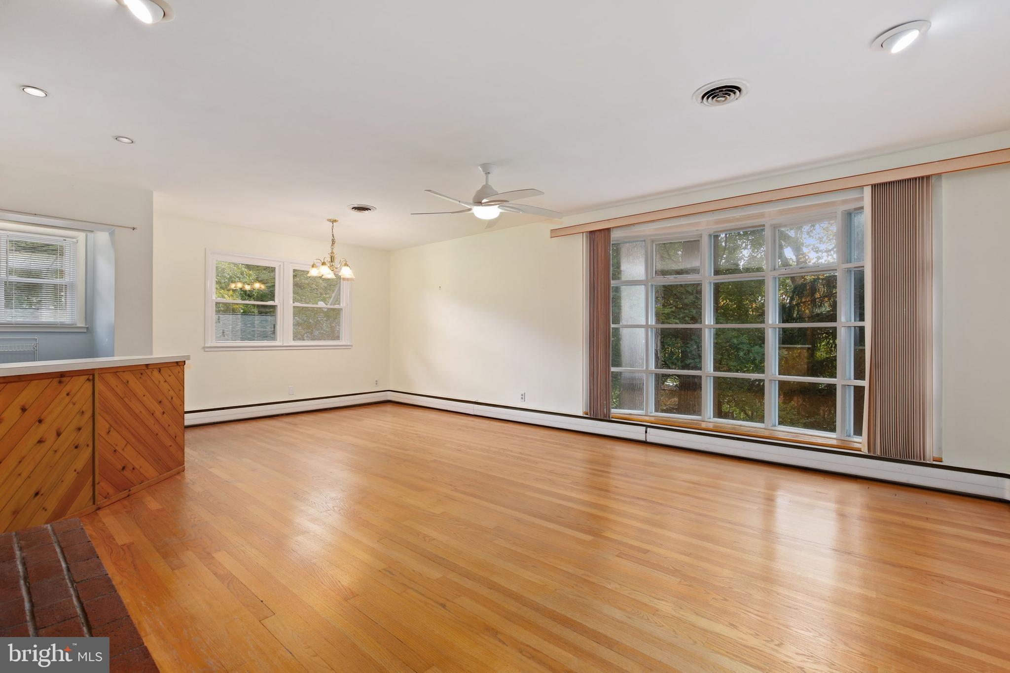 1209 La Grande Road Silver Spring, MD 20903 - Photo 4 of 38