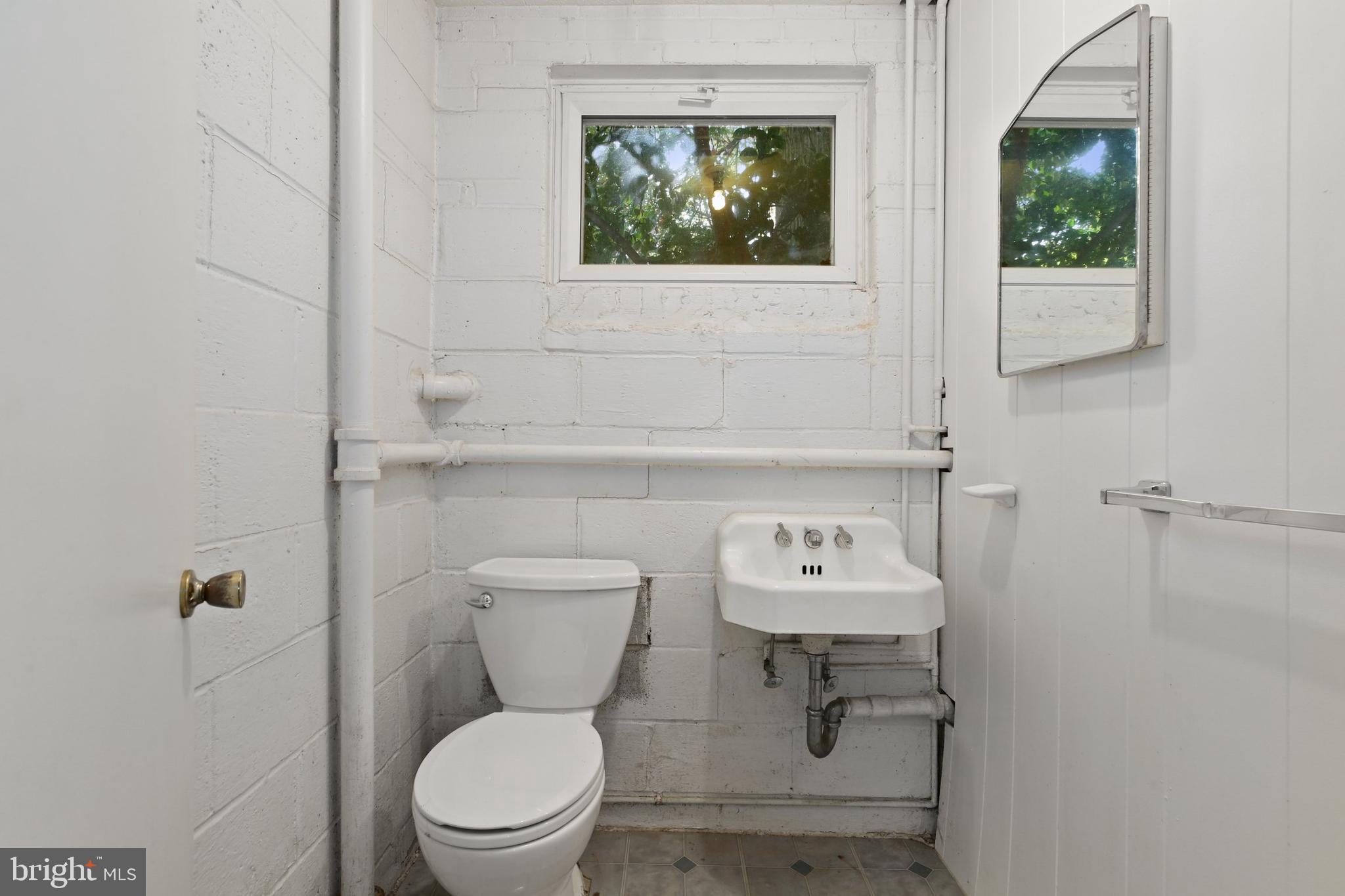 1209 La Grande Road Silver Spring, MD 20903 - Photo 33 of 38