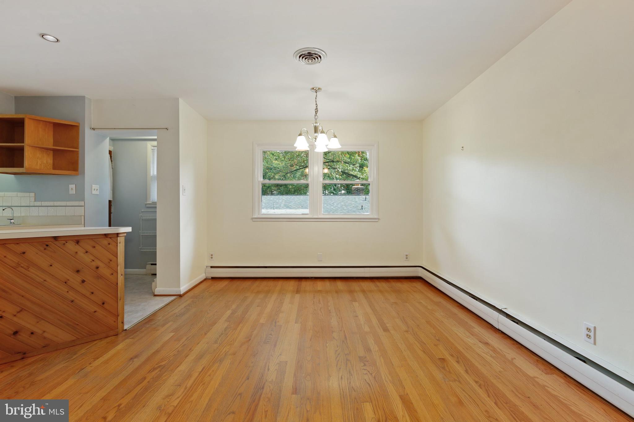 1209 La Grande Road Silver Spring, MD 20903 - Photo 7 of 38