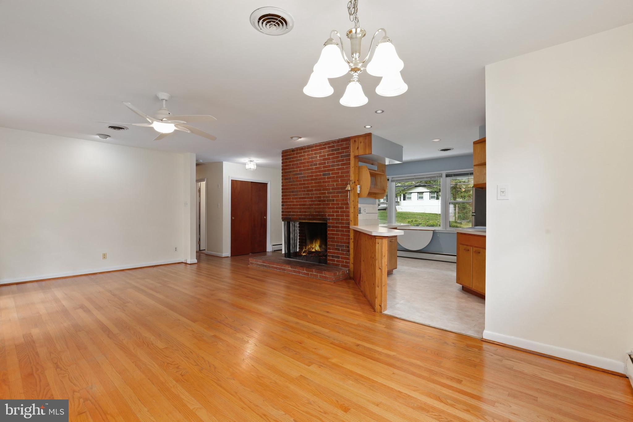 1209 La Grande Road Silver Spring, MD 20903 - Photo 8 of 38
