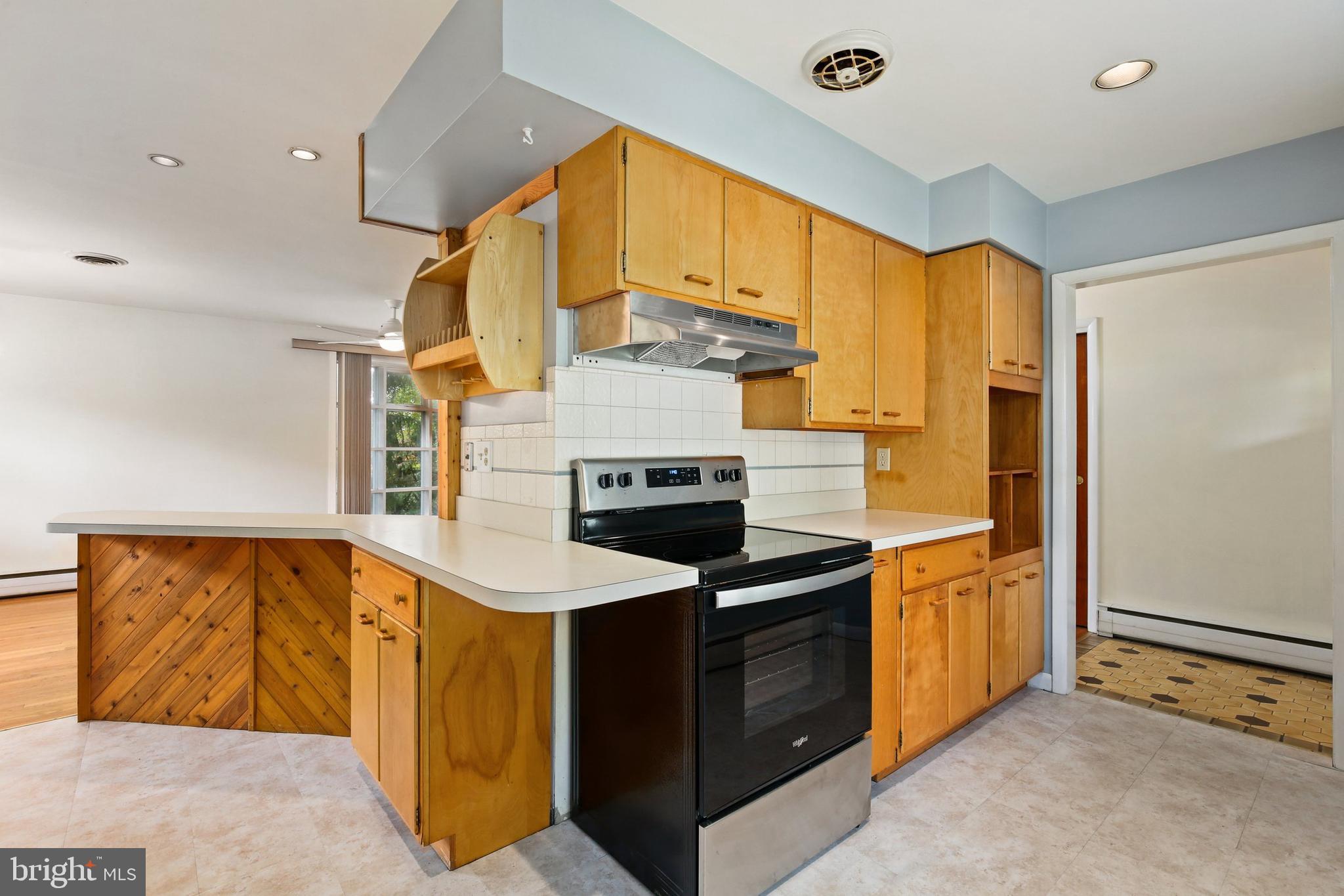 1209 La Grande Road Silver Spring, MD 20903 - Photo 10 of 38