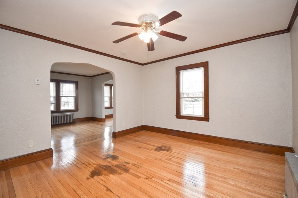 719 Allen Street Springfield, MA 01118 - Photo 13 of 40