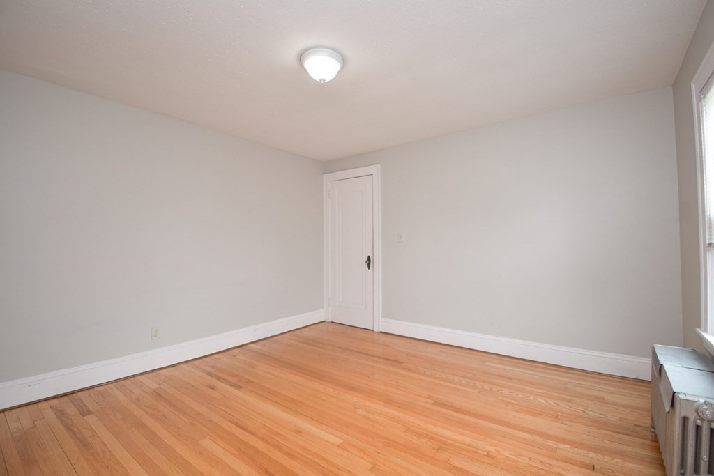 719 Allen Street Springfield, MA 01118 - Photo 24 of 40