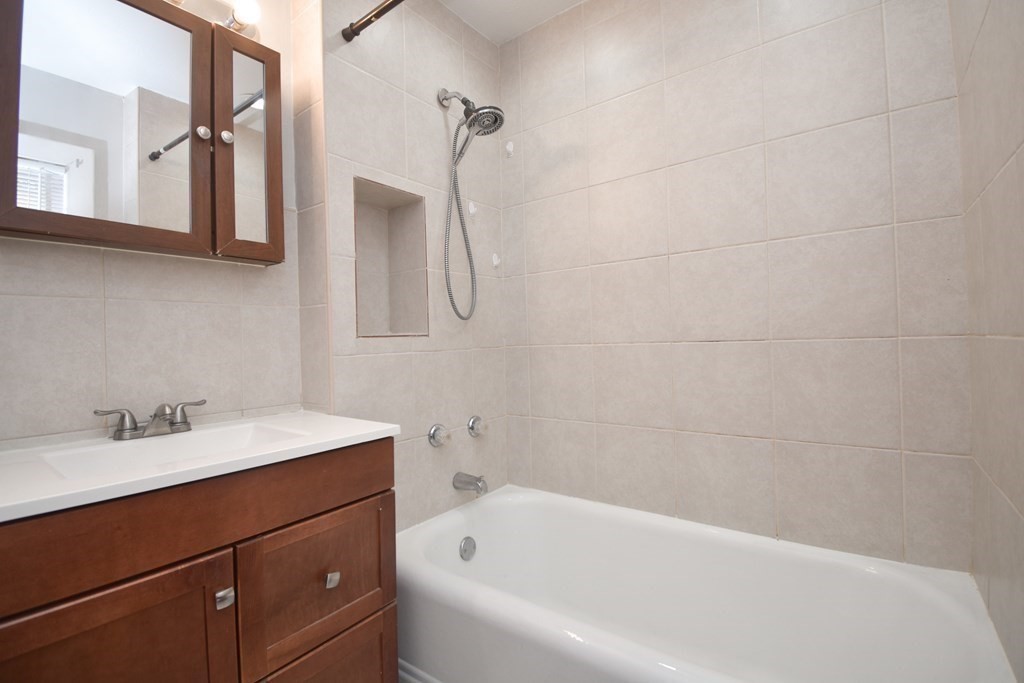 719 Allen Street Springfield, MA 01118 - Photo 32 of 40