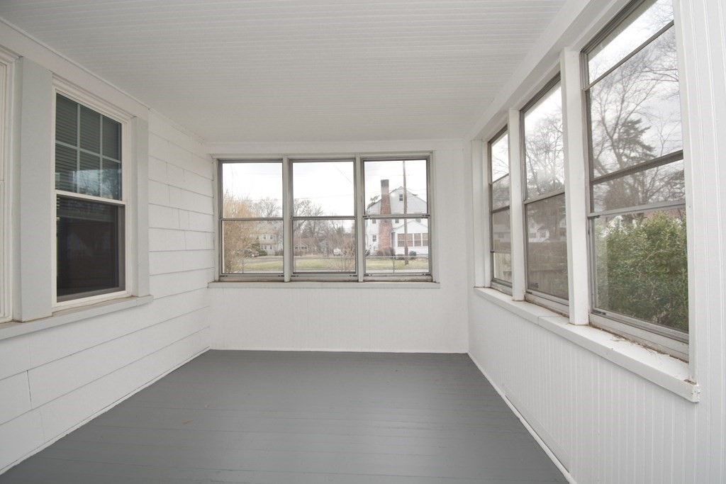 719 Allen Street Springfield, MA 01118 - Photo 35 of 40
