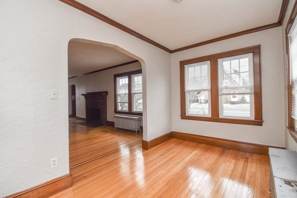719 Allen Street Springfield, MA 01118 - Photo 9 of 40