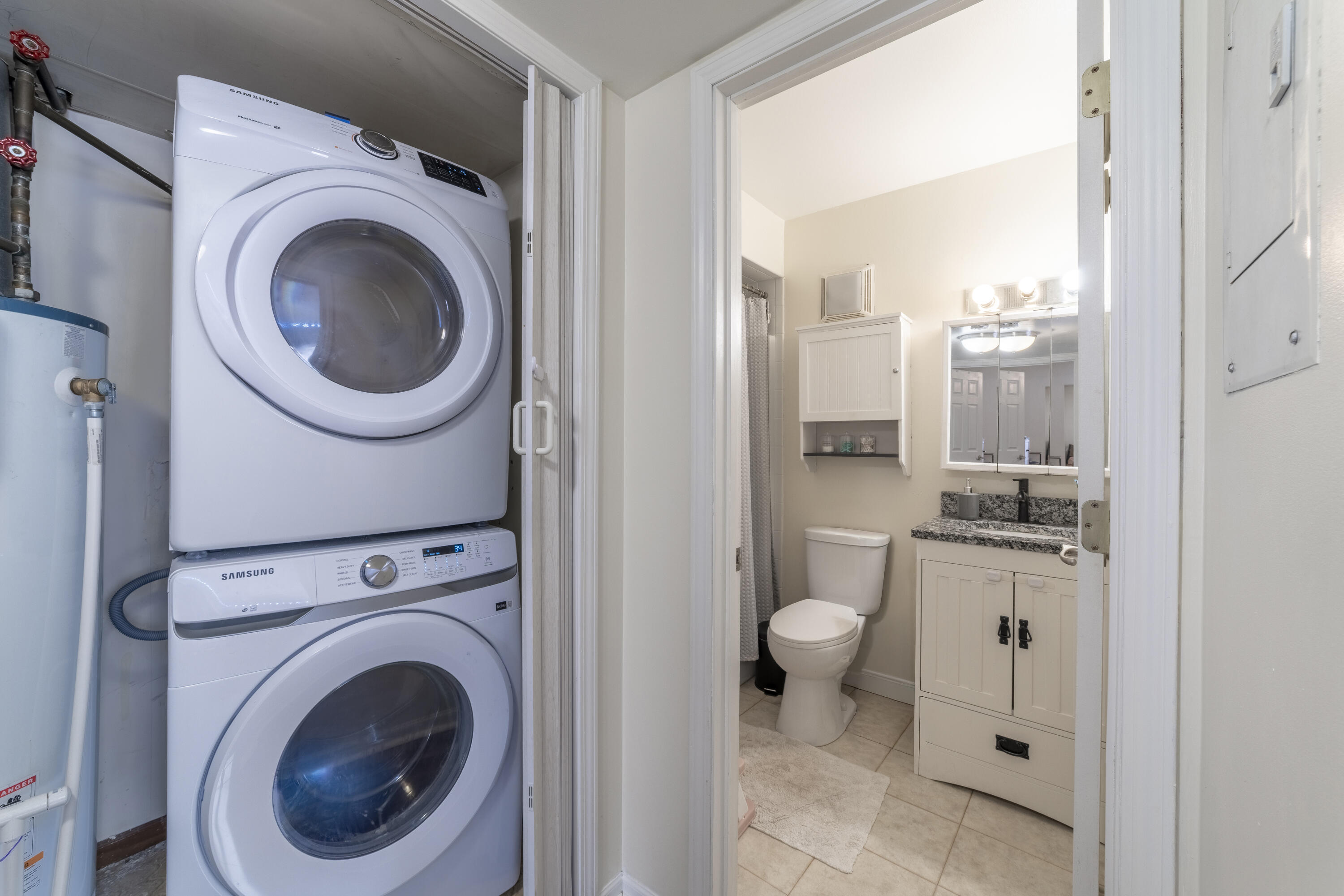 1079 Millpond Road, Unit E Valparaiso, IN 46385 - Photo 13 of 15 3000x2001