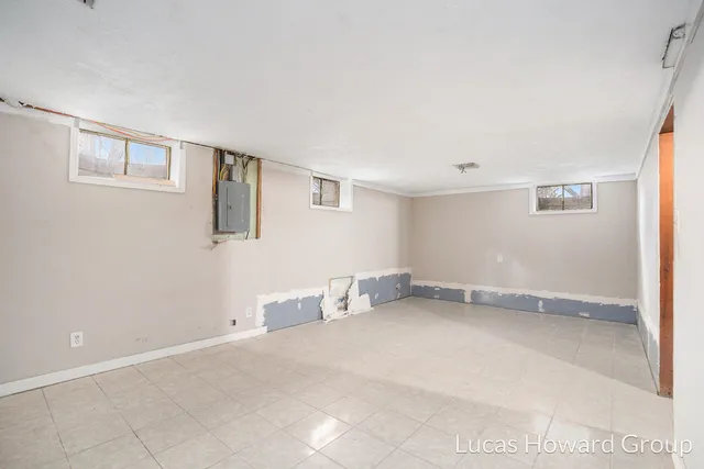 $169,900 | 305 East Pine Street, Fremont, MI 49412