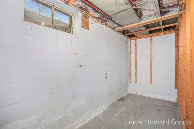 $169,900 | 305 East Pine Street, Fremont, MI 49412