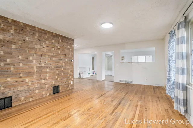 $169,900 | 305 East Pine Street, Fremont, MI 49412