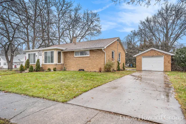 $169,900 | 305 East Pine Street, Fremont, MI 49412