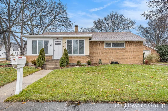 $169,900 | 305 East Pine Street, Fremont, MI 49412