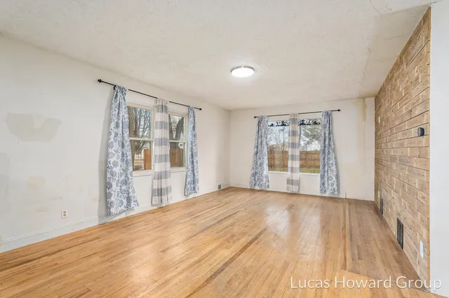 $169,900 | 305 East Pine Street, Fremont, MI 49412