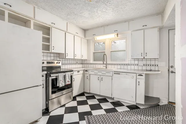 $169,900 | 305 East Pine Street, Fremont, MI 49412