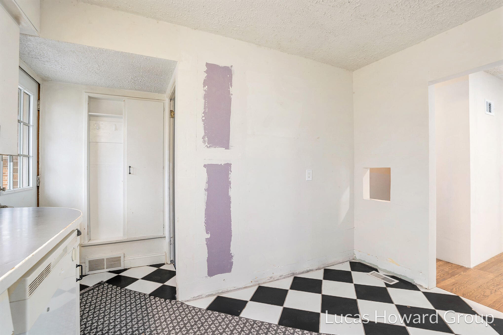 305 East Pine Street Fremont, MI 49412 - Photo 9 of 28 DSC05289