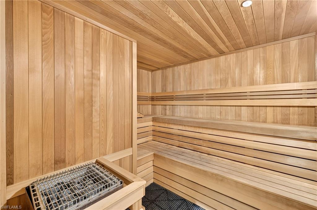 1060 Borghese Lane, Unit 702 Naples, FL 34114 - Photo 29 of 48