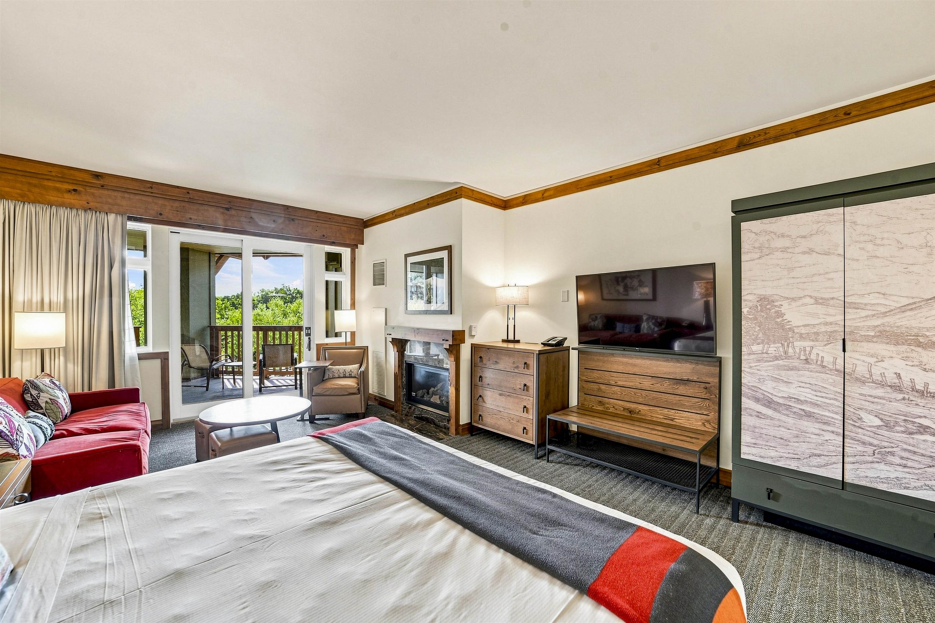 7412 Mountain Road, Unit 325 Stowe, VT 05672 - Photo 10 of 31 Gallery Image 10