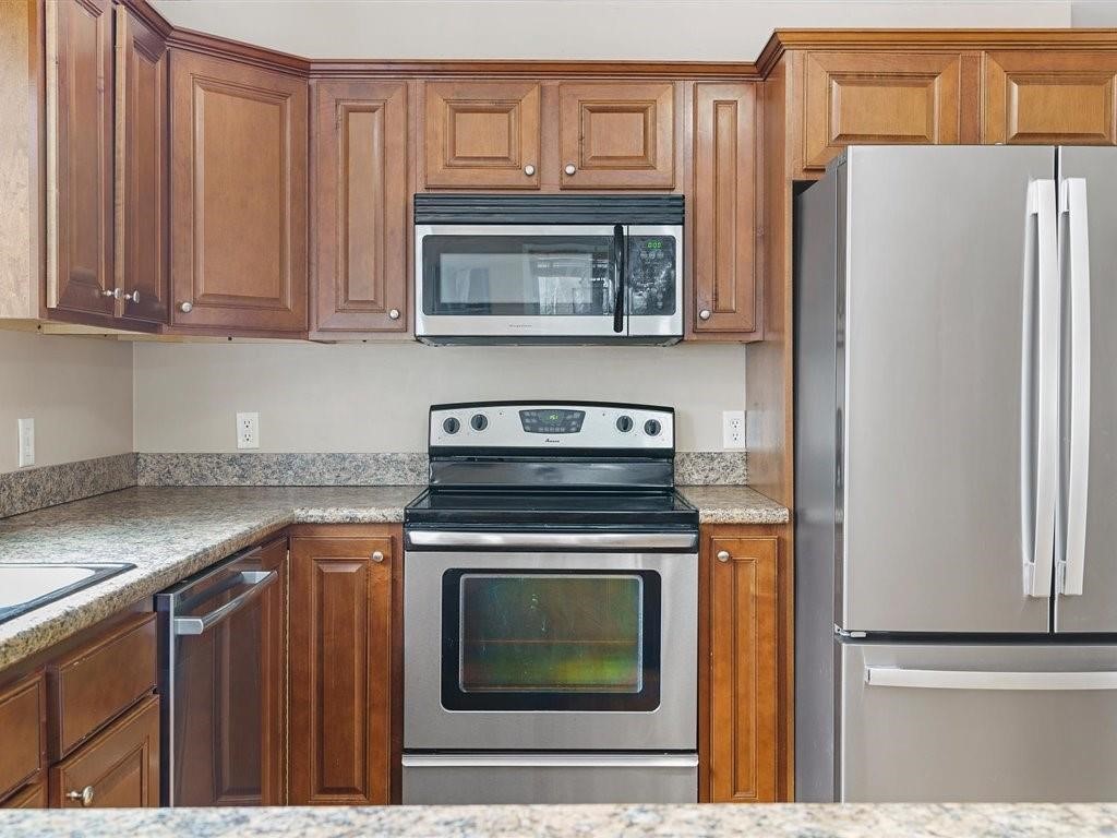 196 Post Road Westerly, RI 02891 - Photo 5 of 22