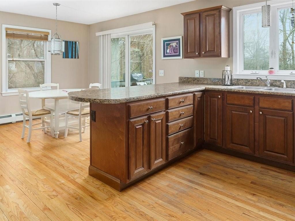 196 Post Road Westerly, RI 02891 - Photo 6 of 22