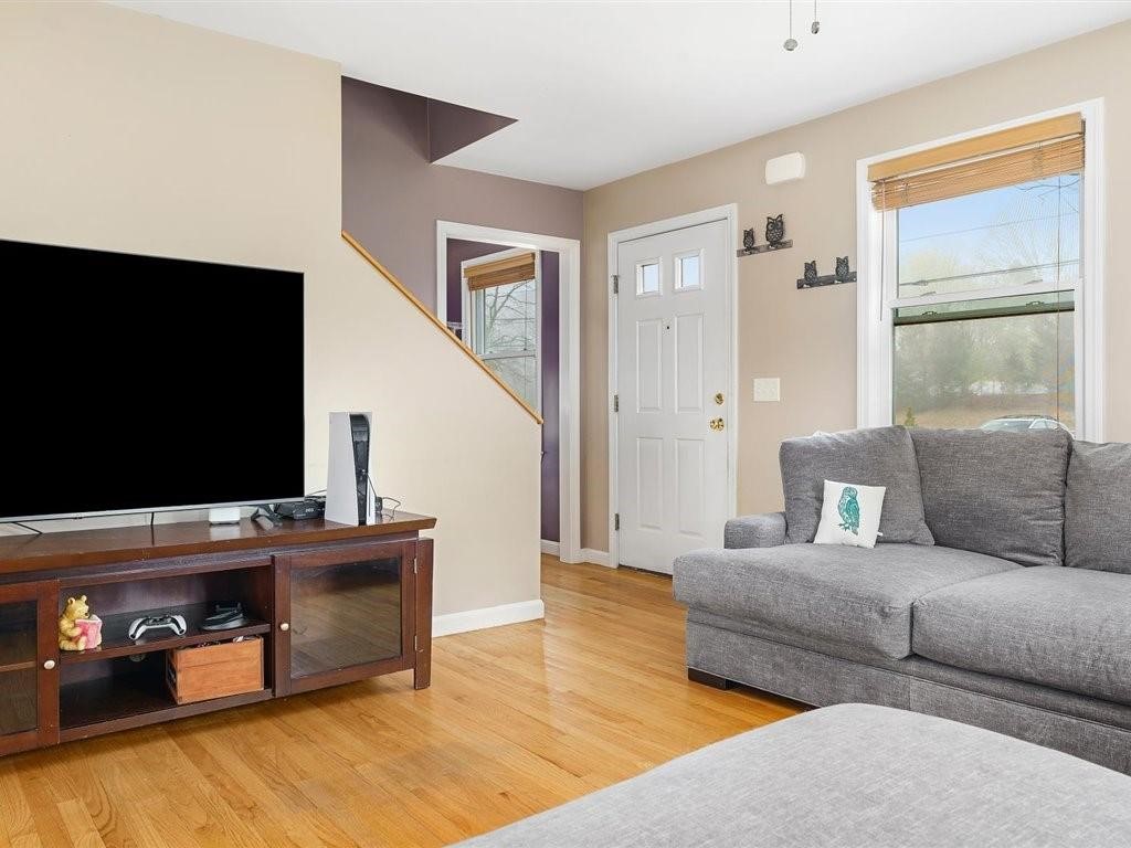 196 Post Road Westerly, RI 02891 - Photo 8 of 22