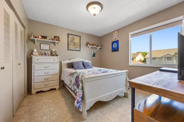 $730,000 | 940 Southwest 96th Avenue, Pembroke Pines, FL 33025