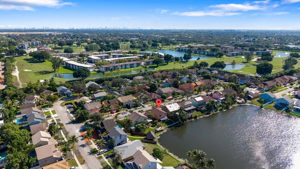 $730,000 | 940 Southwest 96th Avenue, Pembroke Pines, FL 33025