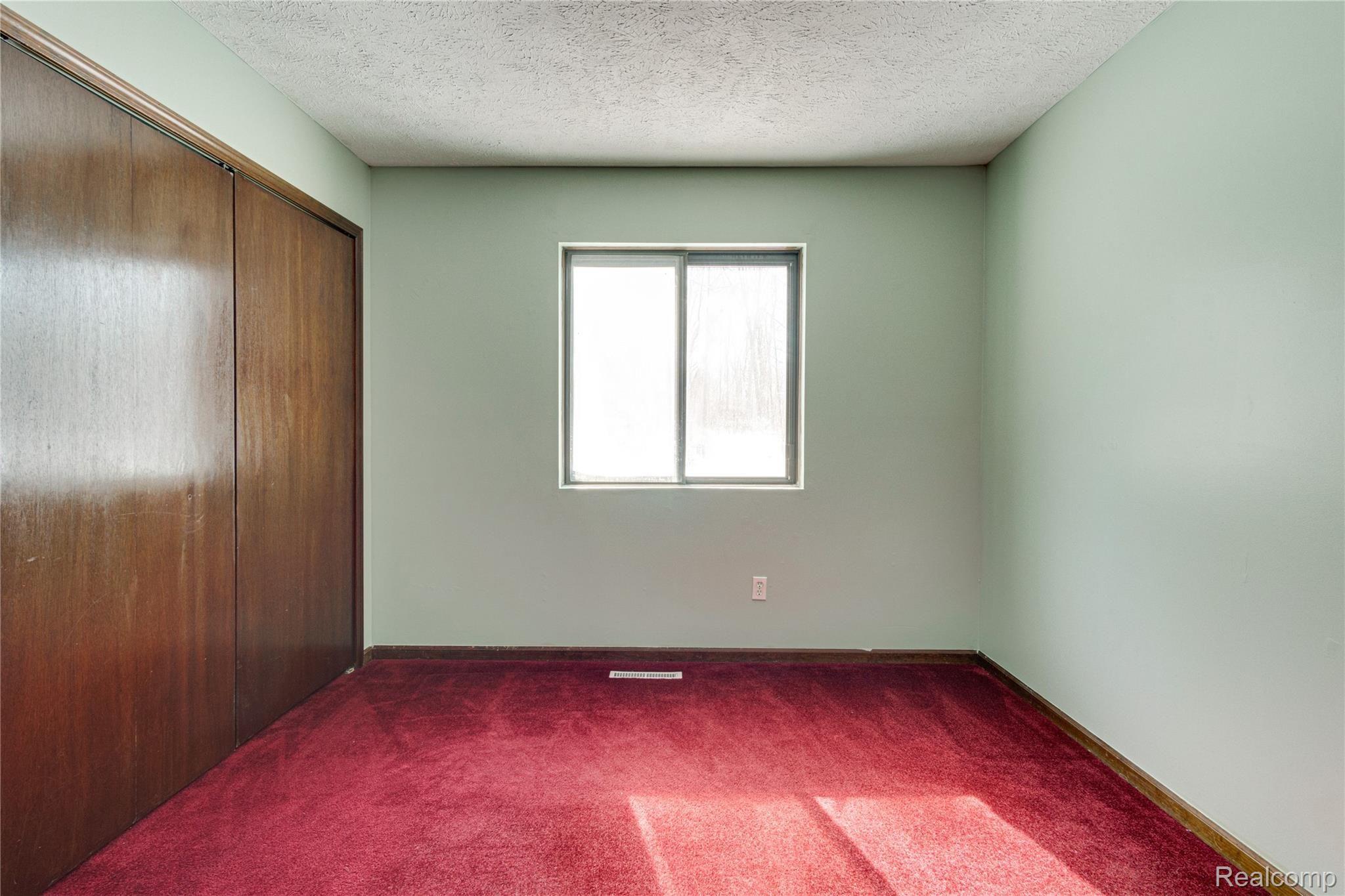 5166 Iosco Road Webberville, MI 48892 - Photo 15 of 33 Interiors (16 of 27).jpg