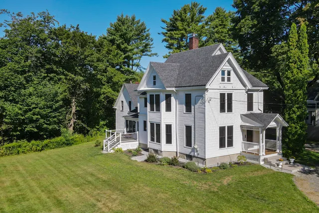 $795,000 | 294 Broadway, Rockland, ME 04841
