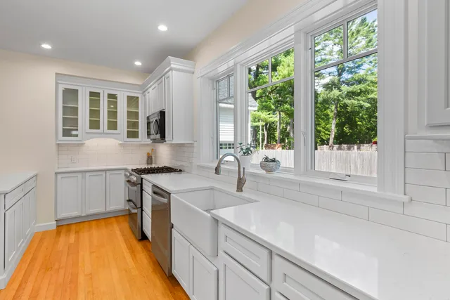 $795,000 | 294 Broadway, Rockland, ME 04841