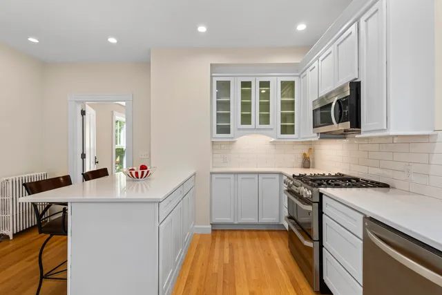 $795,000 | 294 Broadway, Rockland, ME 04841