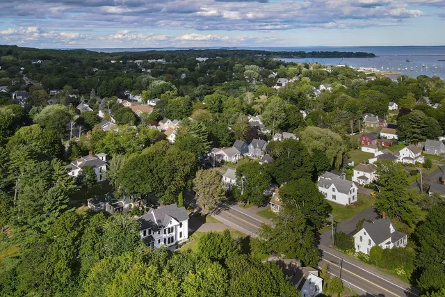 $795,000 | 294 Broadway, Rockland, ME 04841