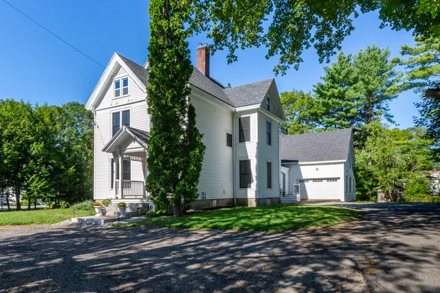 $795,000 | 294 Broadway, Rockland, ME 04841