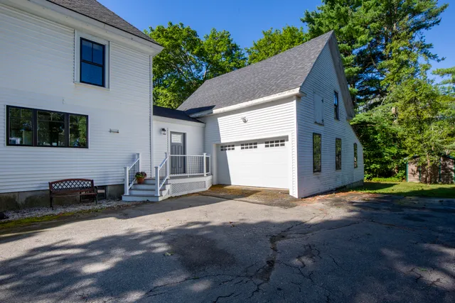 $795,000 | 294 Broadway, Rockland, ME 04841