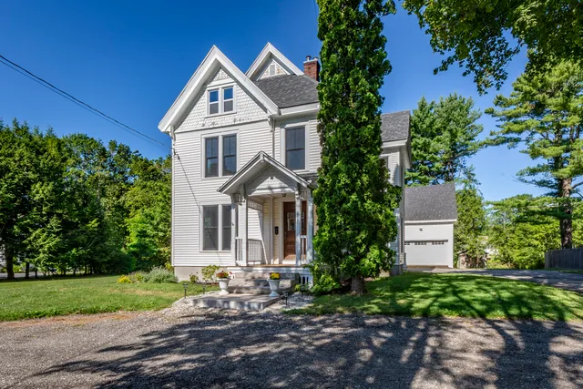 $795,000 | 294 Broadway, Rockland, ME 04841