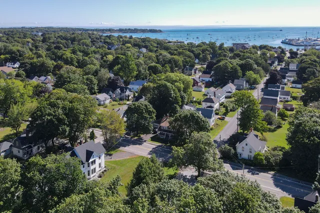$795,000 | 294 Broadway, Rockland, ME 04841