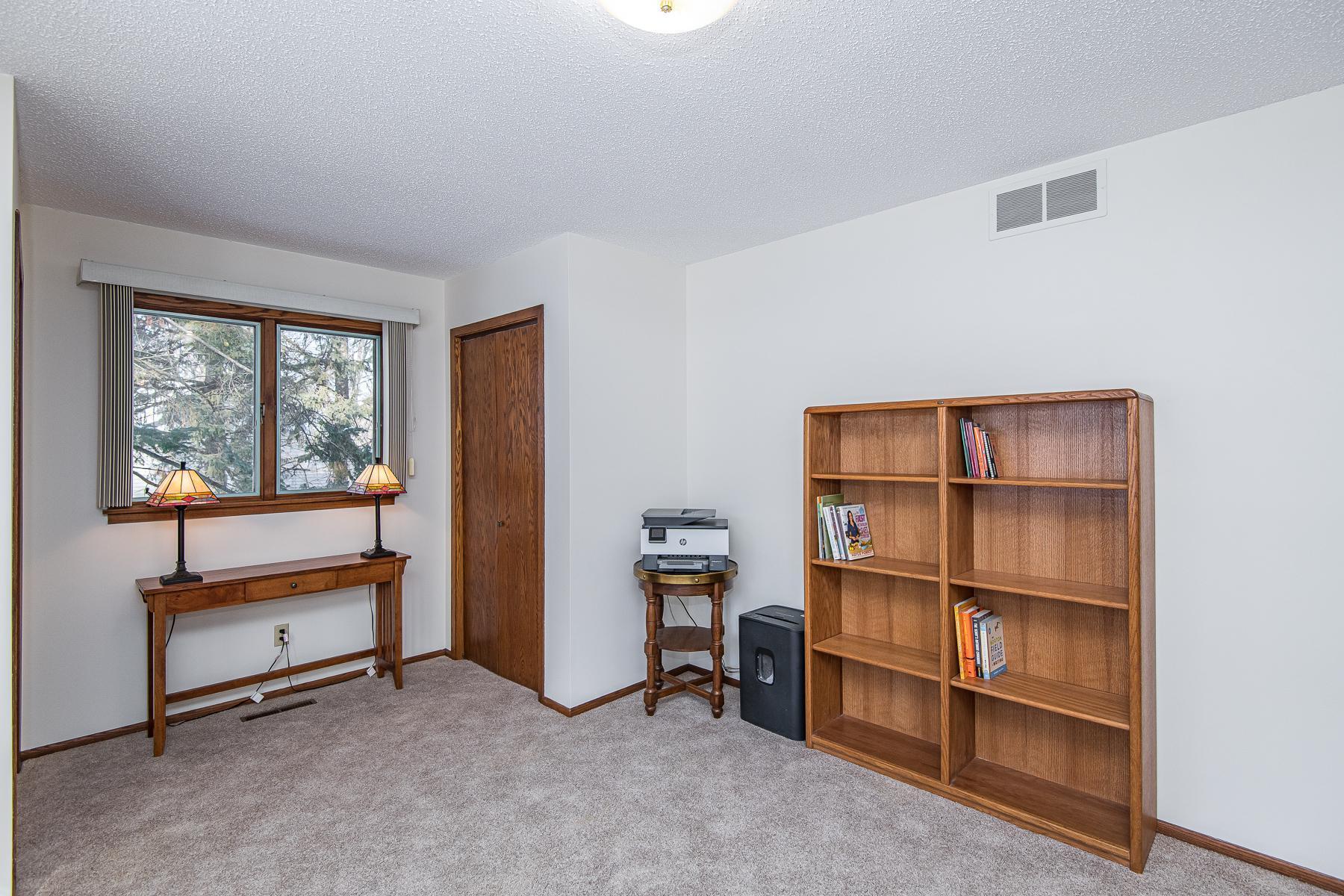 2220 Lenwood Drive Southwest Rochester, MN 55902 - Photo 19 of 38 Gallery Image 19