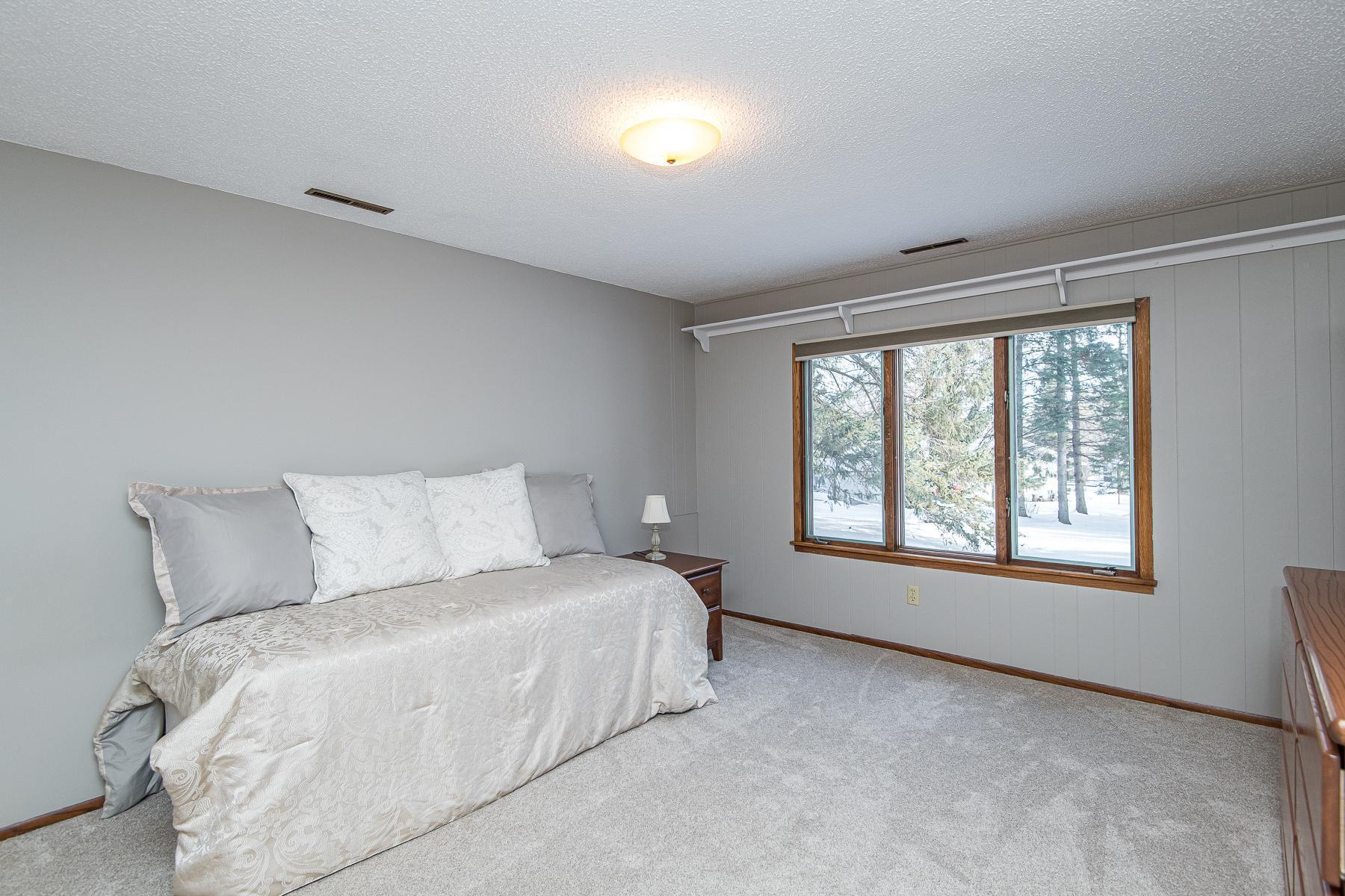 2220 Lenwood Drive Southwest Rochester, MN 55902 - Photo 25 of 38 Gallery Image 25