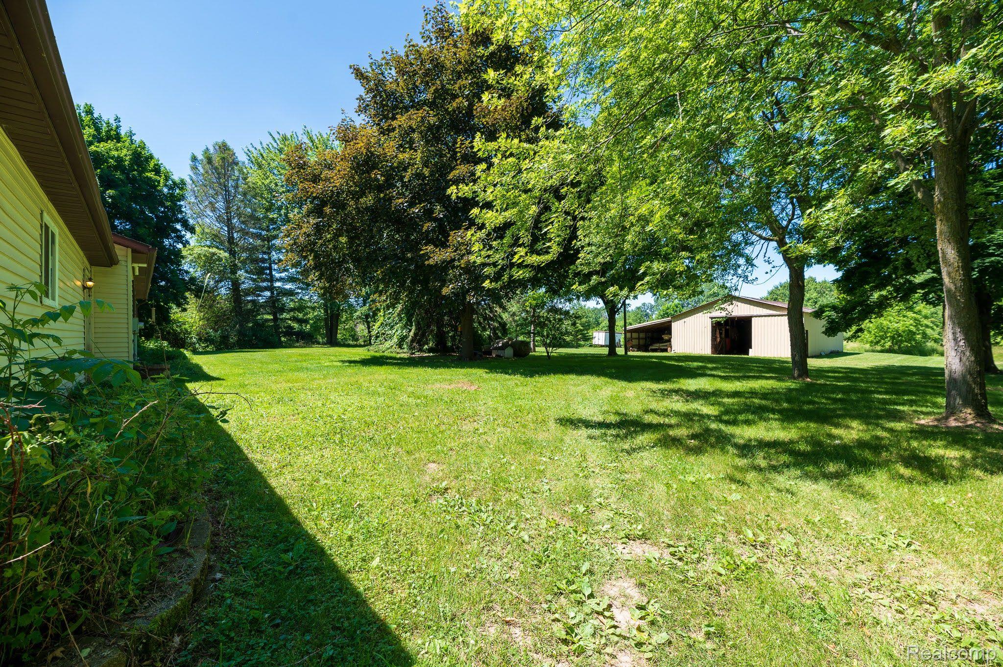 55305 Scheuer Road New Baltimore, MI 48051 - Photo 3 of 37 Gallery Image 3