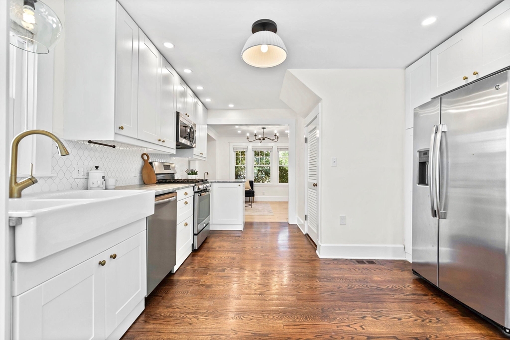 36 Stevens Road Melrose, MA 02176 - Photo 6 of 31 Gallery Image 6