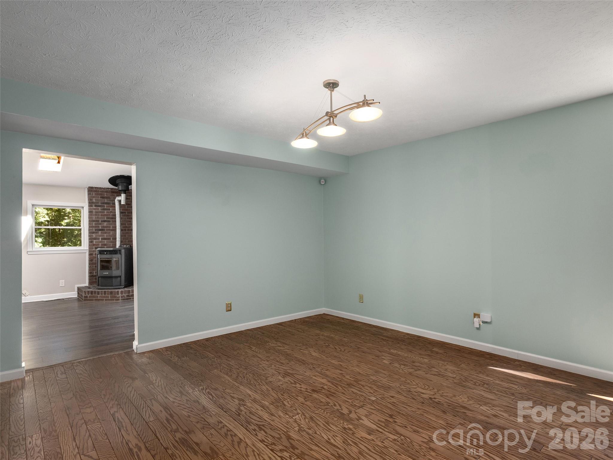 623 Owensby Road Hendersonville, NC 28792 - Photo 9 of 36 Gallery Image 9